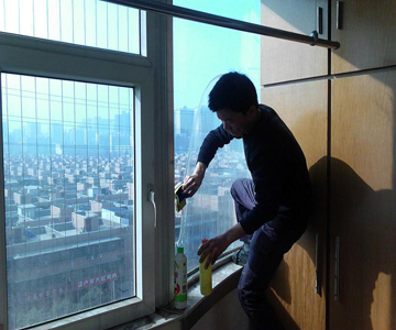 清洗玻璃